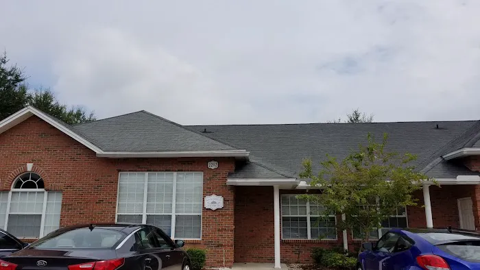 Skin and Glam Picture 6