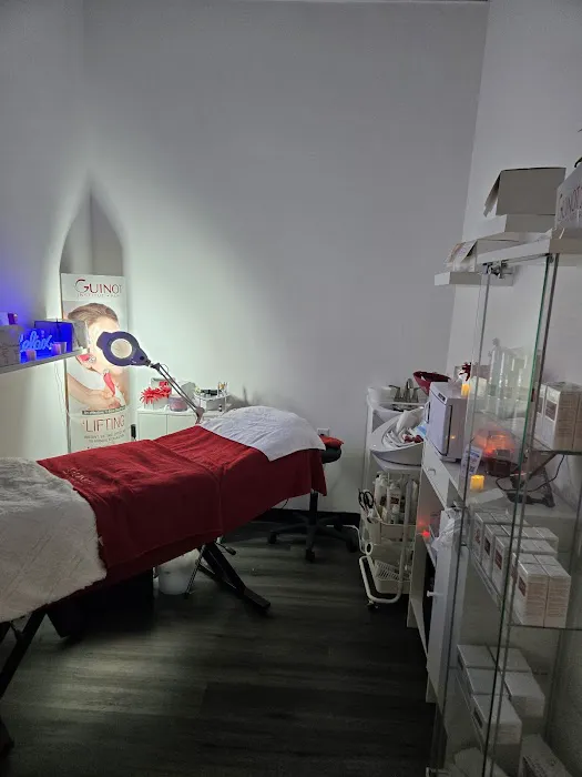 Nancybyguinot Picture 2