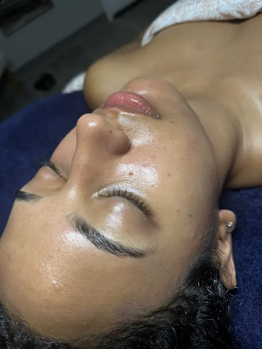 The 1213 Skin Studio Picture 7