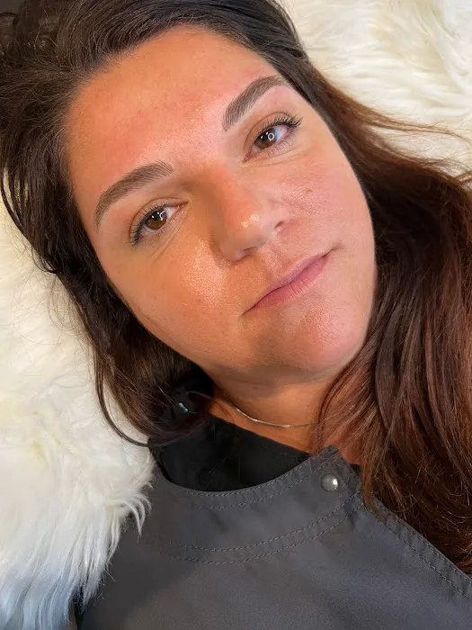 Peaches + Co Aesthetics Picture 9