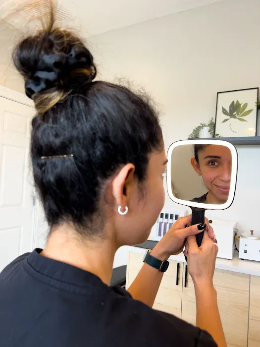 Peaches + Co Aesthetics Picture 5