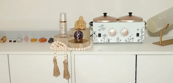 Holistic Wellbeings - Skin Spa & Massage Clinic Picture 5