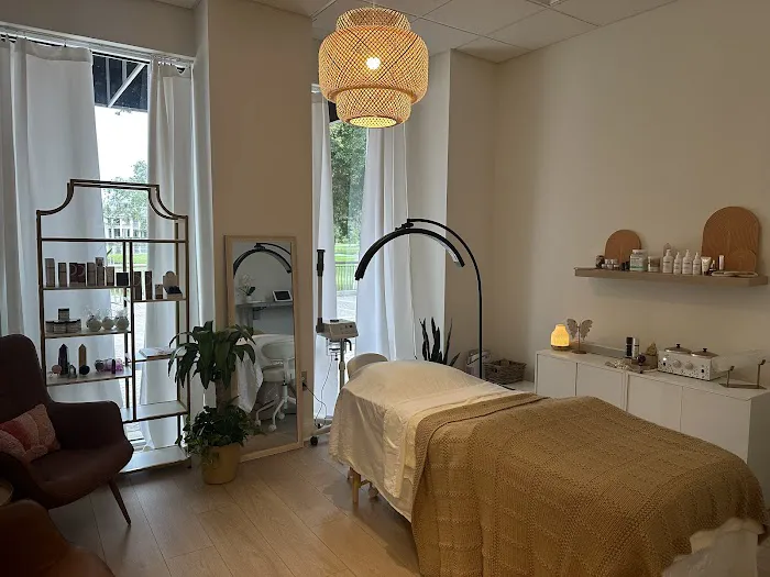 Holistic Wellbeings - Skin Spa & Massage Clinic Picture 7