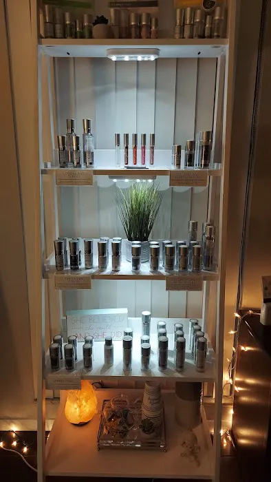 Mackenzie Rose Skincare Picture 1