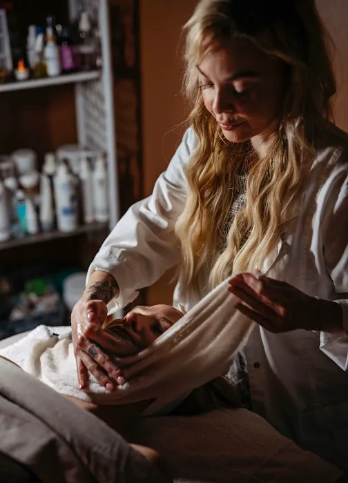 Allison Renae Beauty Picture 3