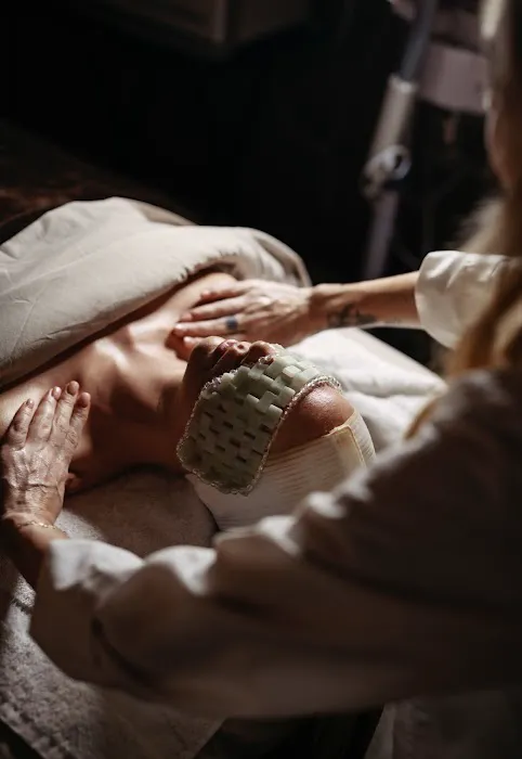 Allison Renae Beauty Picture 4