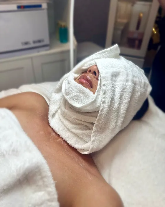 Pure Skin and Aesthetics Picture 1