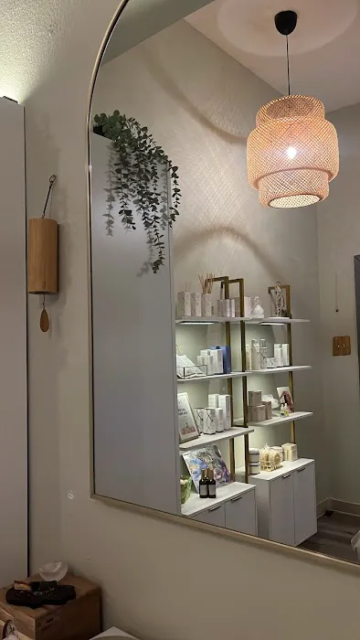 Lotus & Sage Beauty Picture 5