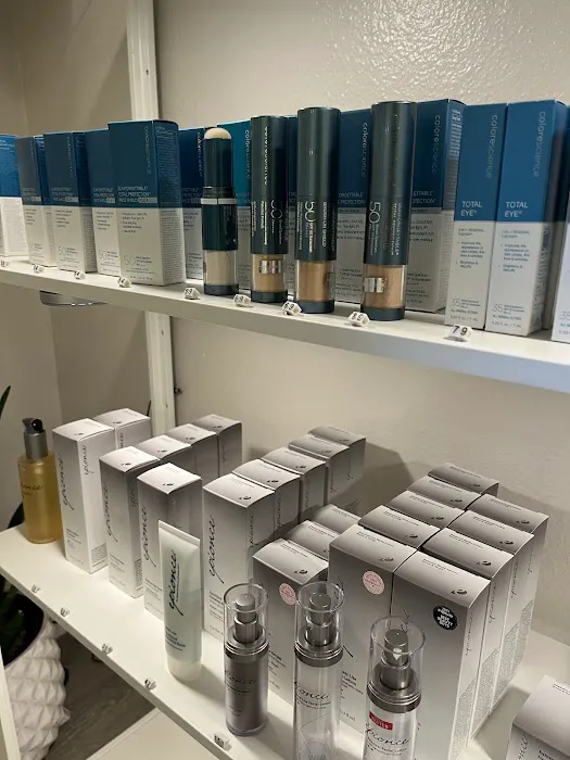 Skin Lounge Picture 8