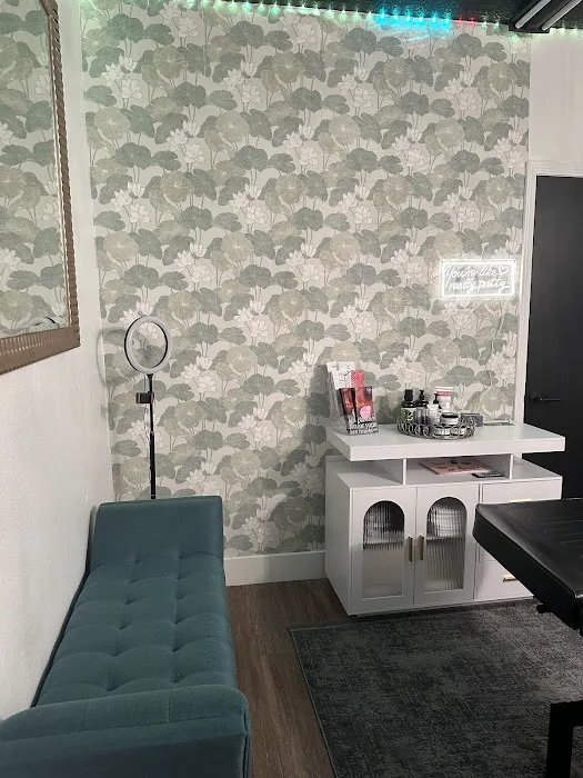 Aligned Aesthetics Picture 4