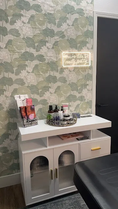 Aligned Aesthetics Picture 3