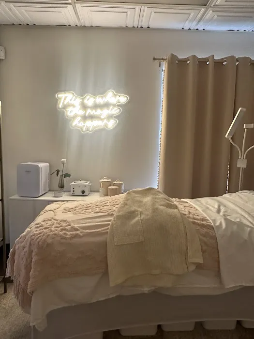 Glow on Studios Picture 1