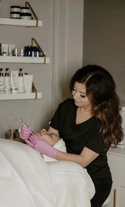 Siomara Denisse Esthetics Picture 6