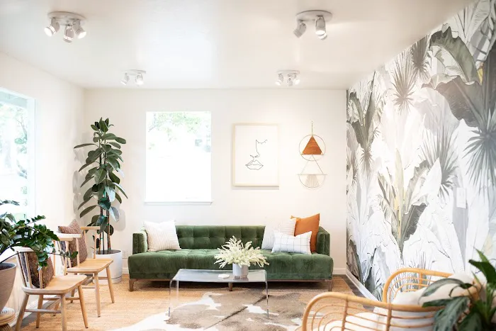 Saren A Skin + Wellness Haven Picture 3