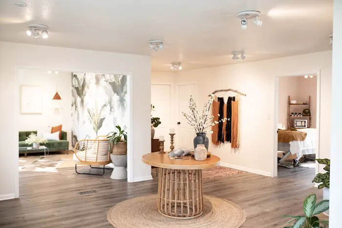 Saren A Skin + Wellness Haven Picture 1