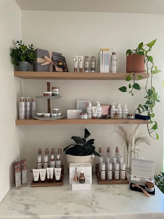 Saren A Skin + Wellness Haven Picture 2