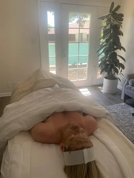 Saren A Skin + Wellness Haven Picture 6