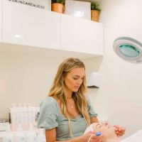 Skincare with Jess ico