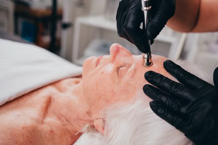 Glow Skin and Lash Picture 1