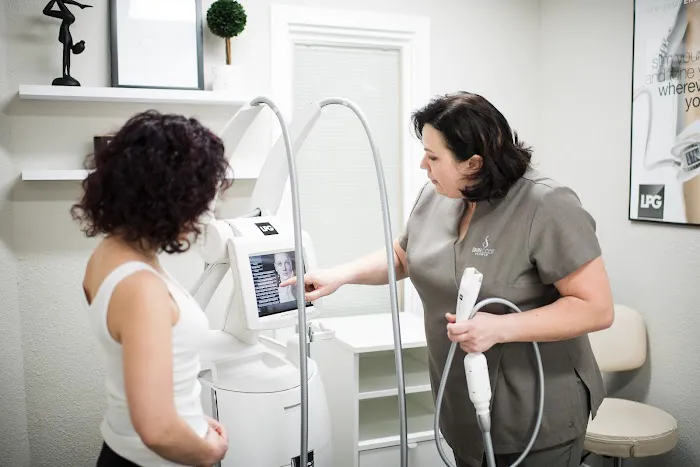 Skin Code Clinic Picture 6