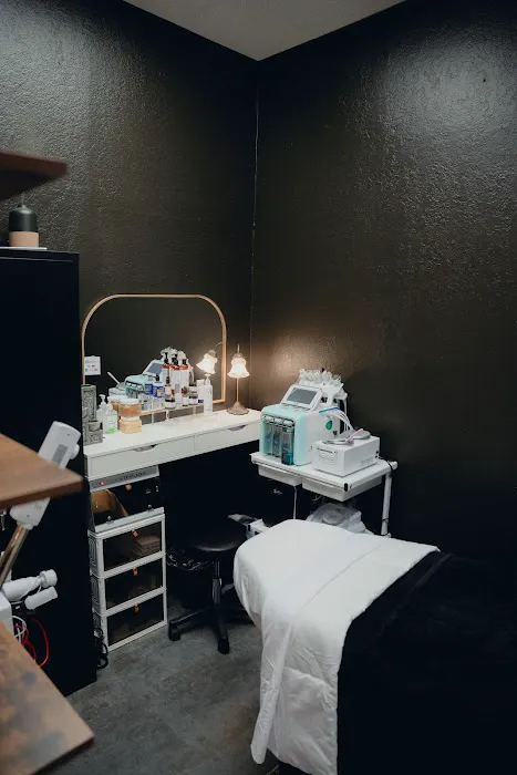 Modern Apothecary Picture 4