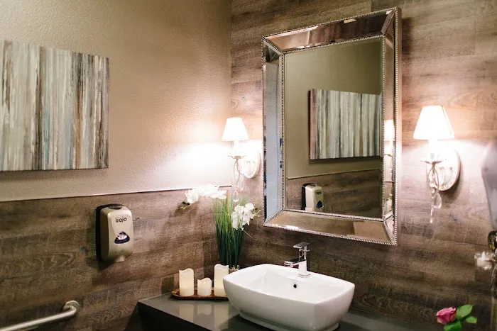 Renew Skin and Wellness Center Picture 7