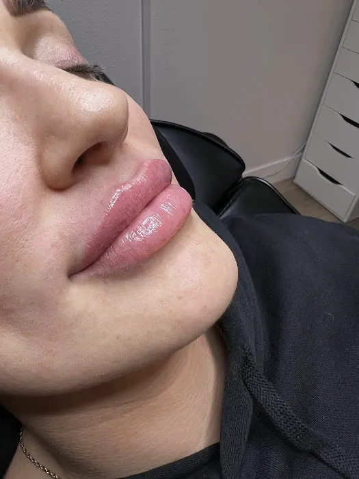 Liz K. Aesthetics Picture 3