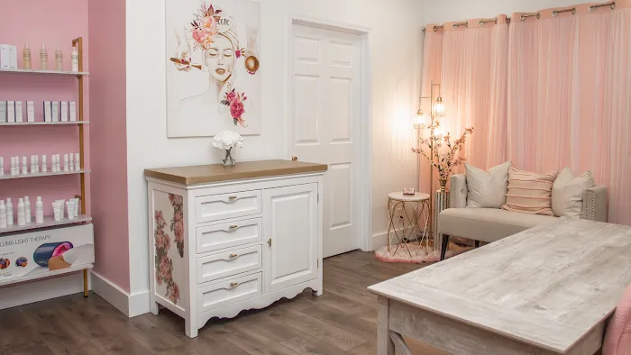 Glo Girl Studio Picture 9