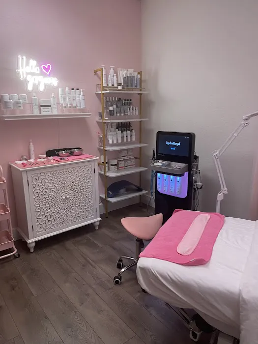 Glo Girl Studio Picture 4