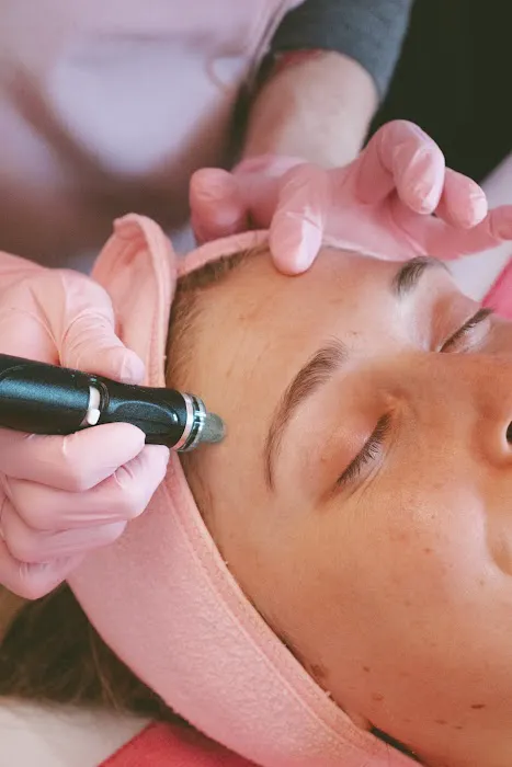 Glo Girl Studio Picture 3