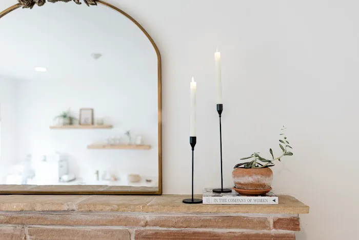 Pure Skincare With Crystal Picture 3