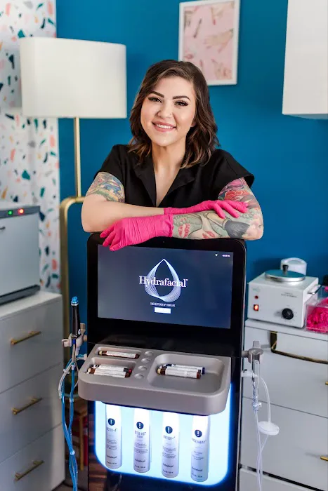 GIRLMAKESFACE LLC Picture 9