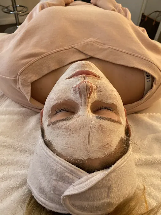 Chloe Carole Aesthetics Picture 3