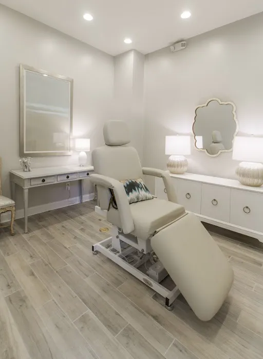 Etre Cosmetic Dermatology & Laser Center Picture 4