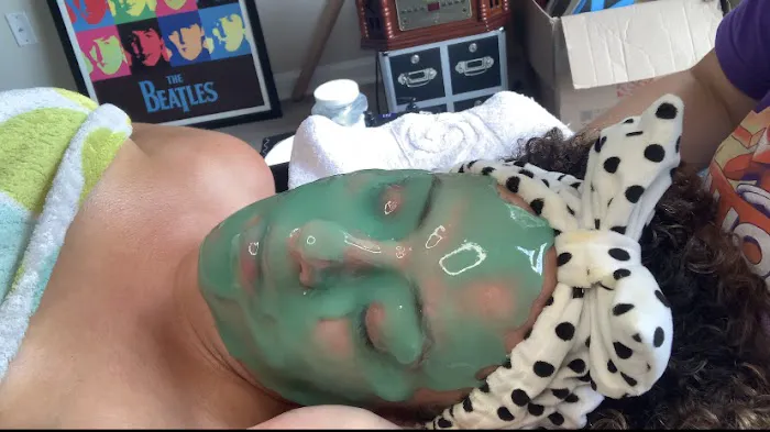 A-Peeling Beauty, LLC Picture 1