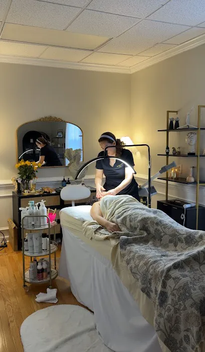 Level Up Skincare and Acne Center Picture 3