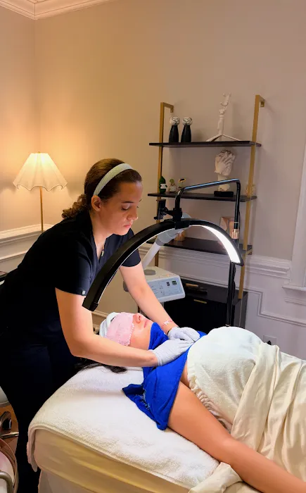 Level Up Skincare and Acne Center Picture 8