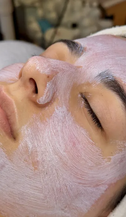 Level Up Skincare and Acne Center Picture 6