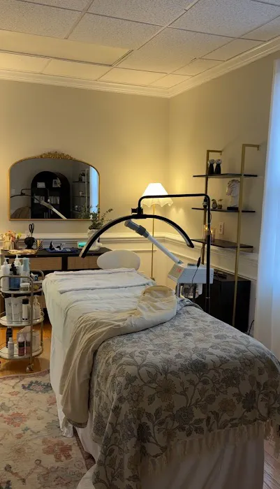 Level Up Skincare and Acne Center Picture 4