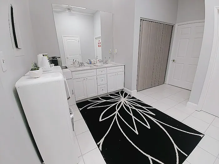 iBeautyStudio Picture 2