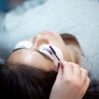 MacKenzie’s Lashes & Esthetics ico