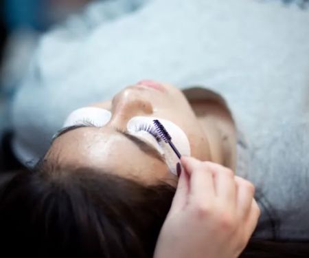 MacKenzieu2019s Lashes & Esthetics