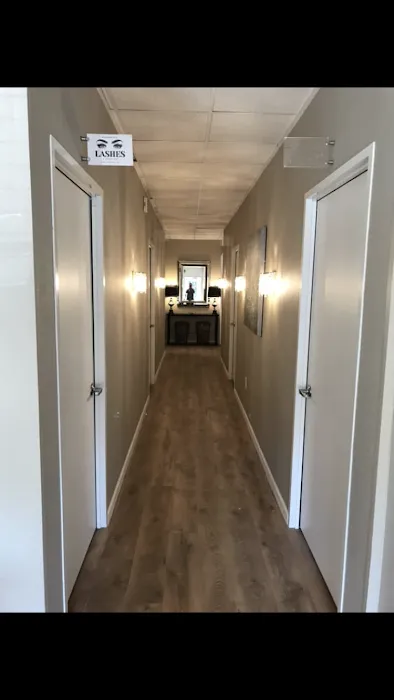 MacKenzie’s Lashes & Esthetics Picture 8