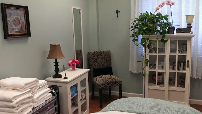 Skinplicity Therapeutic Skincare Picture 1