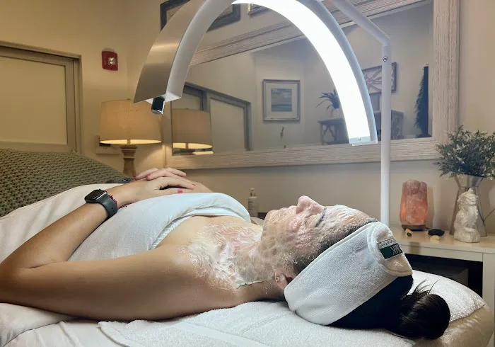 Ashley Lauren Skincare Picture 4