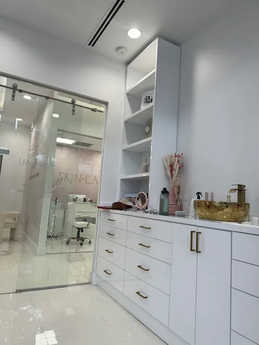 Skin By Lau Picture 1