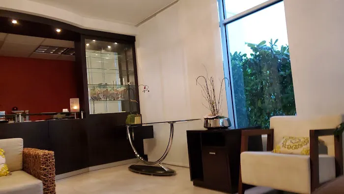 Skin Beauty Clinique LLC Picture 2