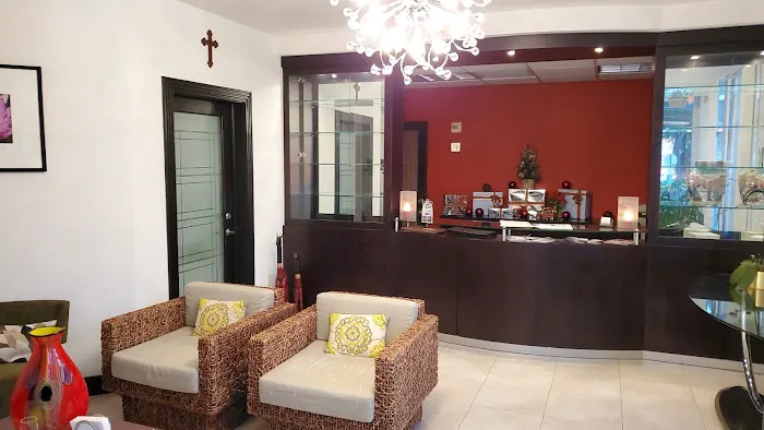 Skin Beauty Clinique LLC Picture 1