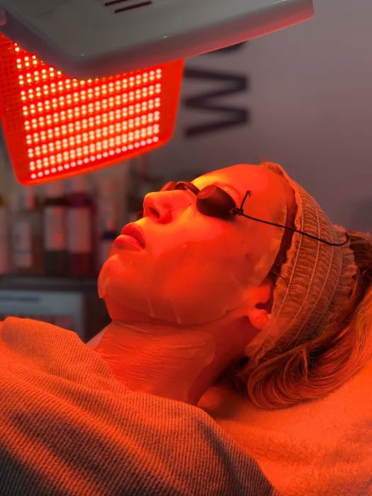 DERMOTECHNOLOGY Connect Your Skin Picture 9