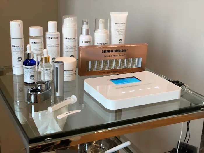 DERMOTECHNOLOGY Connect Your Skin Picture 7